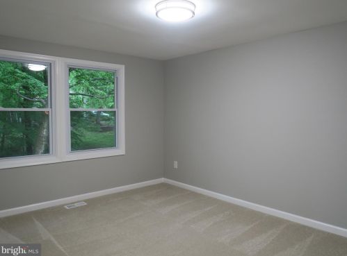 6251 Garretson St, Springfield VA  22015-3521 exterior