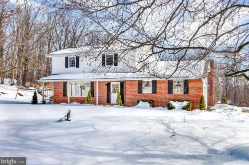 32 Vinemont Rd, Swartzville, PA 17569-9092