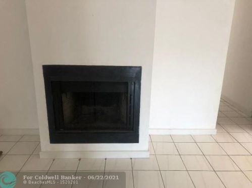 19650 Cypress Ct, Hialeah, FL 33015-8136