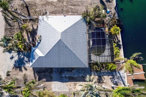 267 Flamingo St, Fort Myers Beach FL  33931-4311 exterior