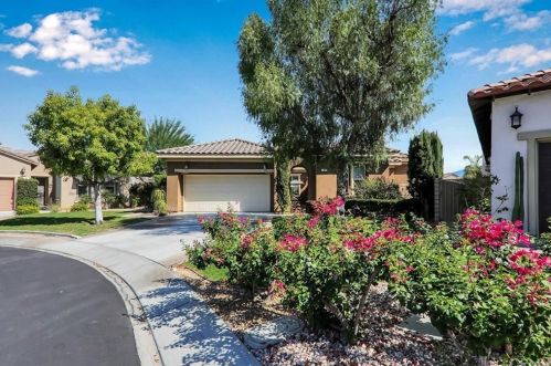 9 Loch Ness Lake Ct, Rancho Mirage CA  92270-5811 exterior