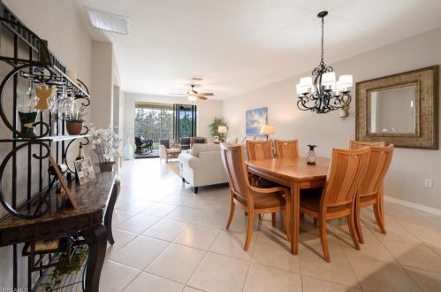 4834 Hampshire Ct, Naples, FL 34112-7939