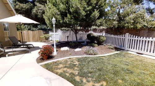 3960 Michelle Lynn Ct, Turlock CA  95382-8518 exterior