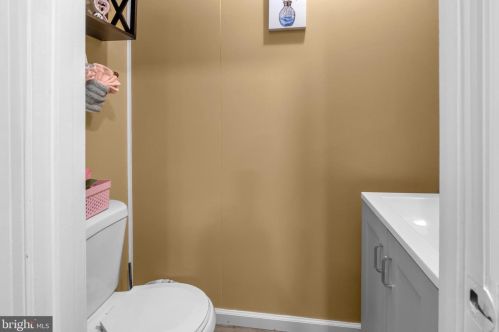 619 Manatawny St, Pottstown PA  19464-9408 exterior