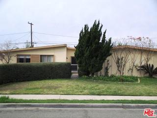 13581 Yosemite Dr, Westminster, CA 92683-2559