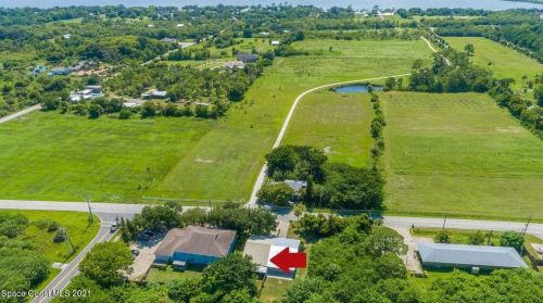 2350 Tropical Trl, Merritt Island, FL 32952-4103