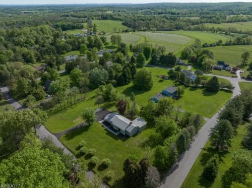 26 Losey Rd, East Amwell Township, NJ 08551-1208