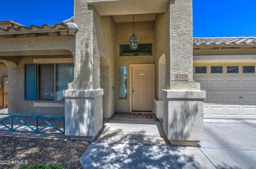 4208 Amarillo Dr, San Tan Valley AZ  85140-5306 exterior