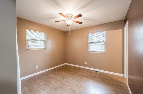 1815 Nebraska Dr, Xenia OH  45385-4841 exterior