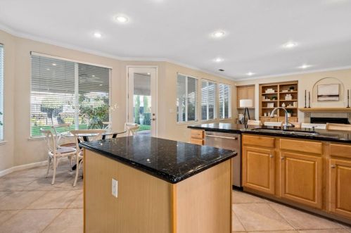 3909 Edgeview Ct, Modesto CA  95355-7318 exterior