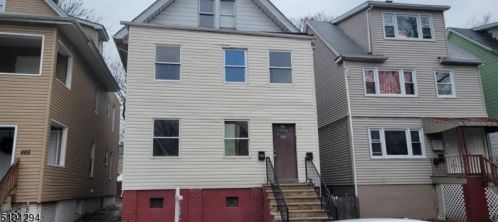 463 Norwood St, East Orange, NJ 07018-1034