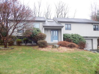 221 Briarwood Dr, Somers Town, NY 10589-1810