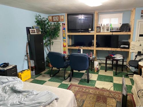 672 Larkfield Rd, Elwood NY  11731-5914 exterior