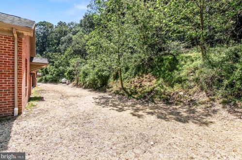 786 Arbor Dr, Red Lion PA  17356-8611 exterior