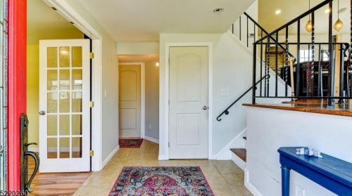 375 Winifred Dr, Paterson, NJ 07512-1146
