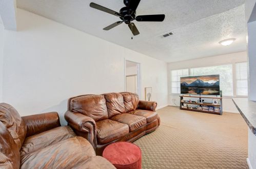 2001 3 Ave, Texas City TX  77590-7308 exterior