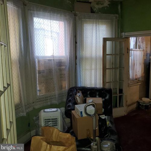 4929 Hazel Ave, Philadelphia PA 19143-2086 exterior