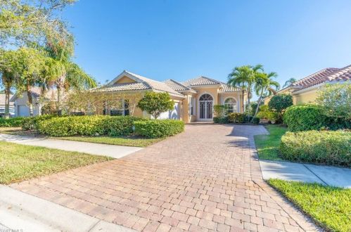 7550 Garibaldi Ct, Naples, FL 34114-2640