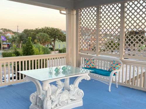 1513 23rd St, Galveston TX 77550-5396 exterior