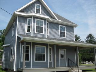 1602 Walnut St, Berwick, PA 18603-1439
