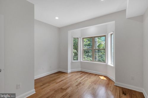 1024 22nd St, Philadelphia, PA 19146-2544