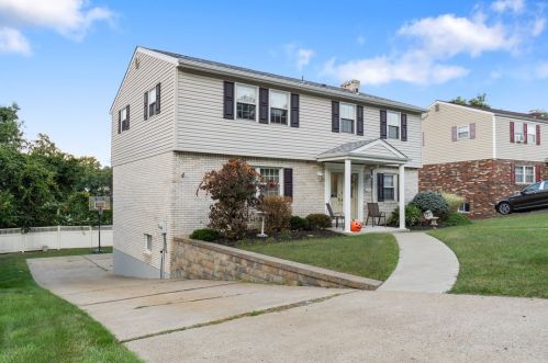 1810 Gina Dr, Pittsburgh, PA 15122-3117