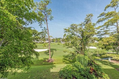 160 Turtle Lake Ct, Naples FL  34105-5562 exterior