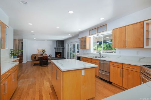 3315 Laurel Canyon Blvd, North Hollywood CA  91604-4133 exterior