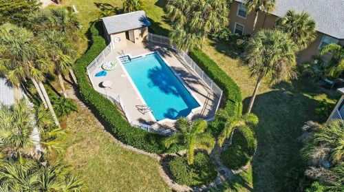 9613 Crescent Garden Dr, Naples, FL 34109-4529