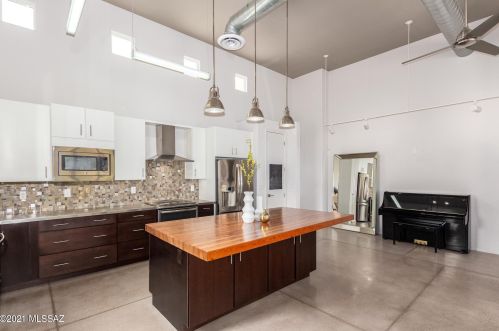 5702 Rio Verde Vis Dr, Tucson AZ  85750-1971 exterior