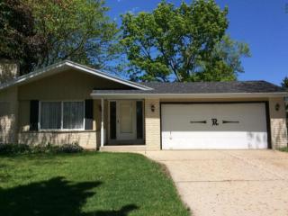 1726 Sycamore Dr, Waukesha, WI 53189-7245