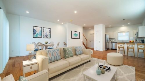 10 Fort Hill Rd, Groton, CT 06340-4723