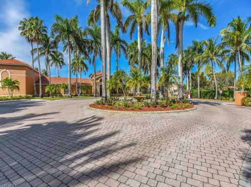 1160 Wildwood Lakes Blvd, Naples FL  34104-7474 exterior