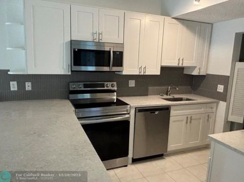 7000 40th St, Hollywood FL  33023-6656 exterior