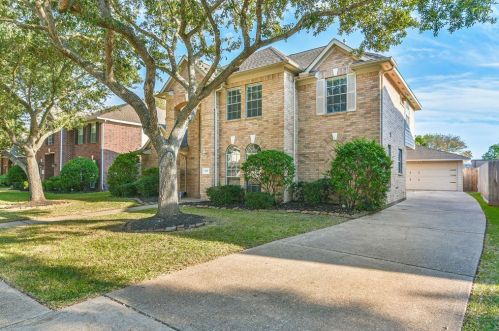 6108 Oaks Cir, Pearland, TX 77584-1068