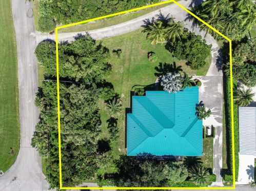 2465 Cardinal Ln, West Palm Beach, FL 33410-1223