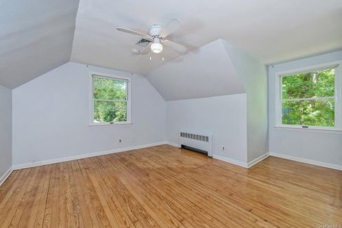 50 Abingdon Ln, Scarsdale NY  10583-6649 exterior