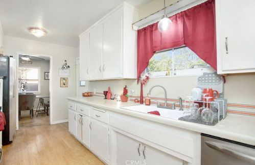 181 Scott St, Long Beach, CA 90805-2255