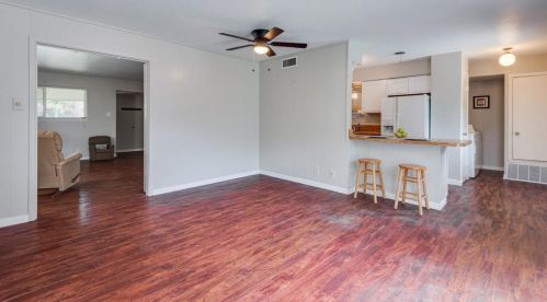 525 Salem Dr, Richardson TX  75080-3352 exterior
