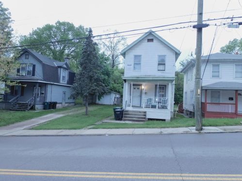 1121 Grand Ave, Cincinnati, OH 45204-1610