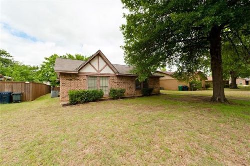 1904 Wisteria St, Denton, TX 76205-7403