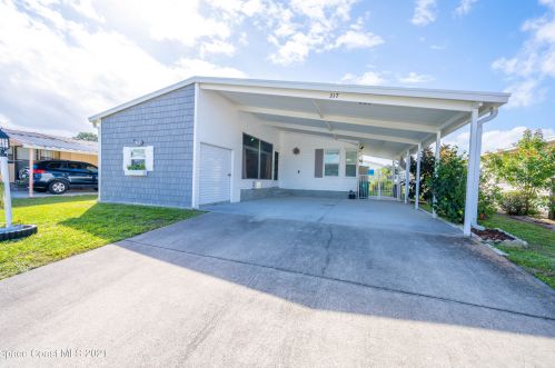 317 Kiwi Dr, Sebastian, FL 32976-6800