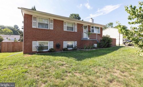4529 Kendall Dr, Woodbridge, VA 22193-5219
