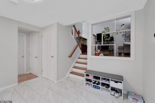171 River Bend Rd, Berkeley Heights NJ  07922-1800 exterior