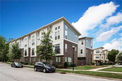 3529 Artists Way, Charlotte NC  28205-1253 exterior