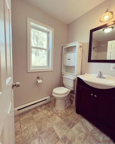 73 Spruce St, Norwich CT  06351-2328 exterior