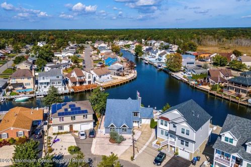 98 Jib Ln, Bricktown NJ  08723-6747 exterior