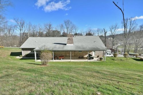 50 Brookside Dr, Mc Donald, PA 15057-4400