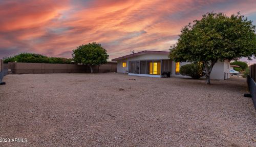 10821 Hibiscus Dr, Sun City, AZ 85373-1857