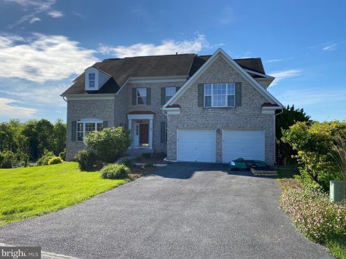 48 Field Crest Ct, Shepherdstown, WV 25443-5701
